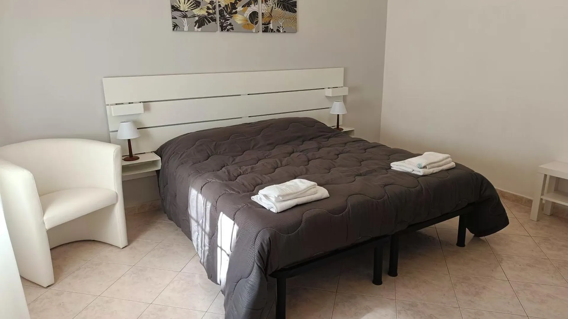 Tia Tourist Apartment Rome Italy